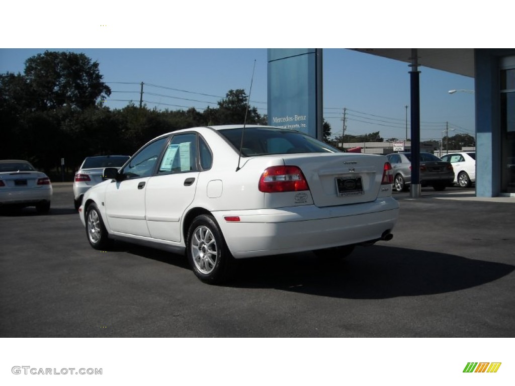 2004 S40 1.9T - White / Light Taupe photo #3