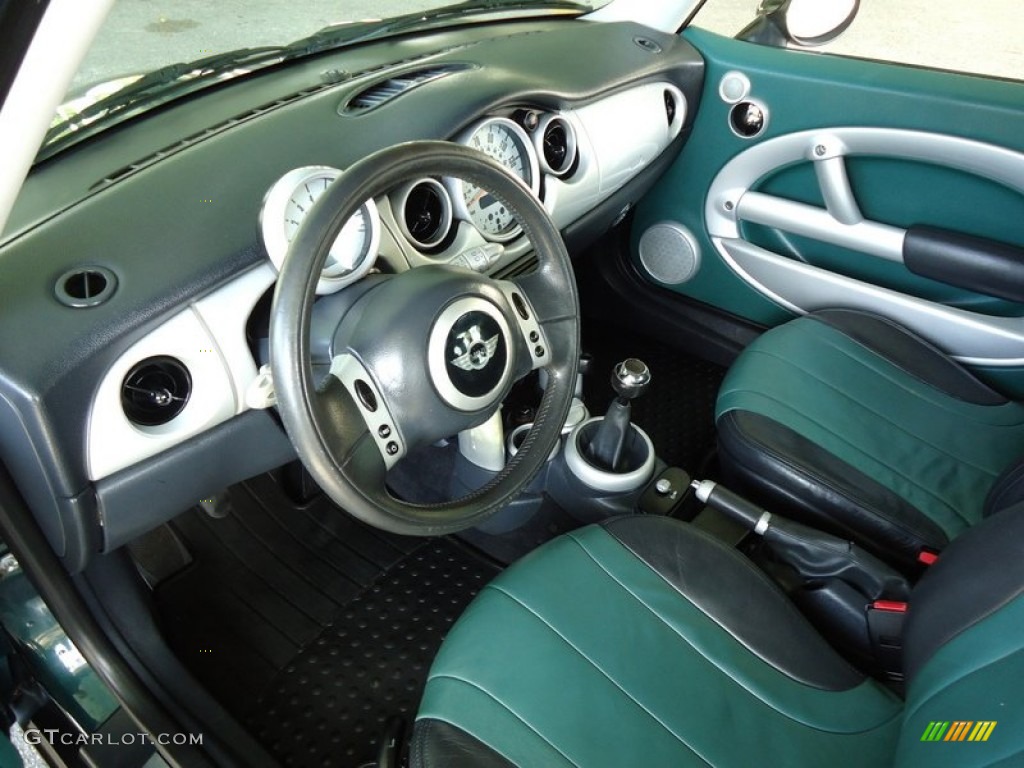 Emerald Green Interior 2002 Mini Cooper Hardtop Photo #72434783