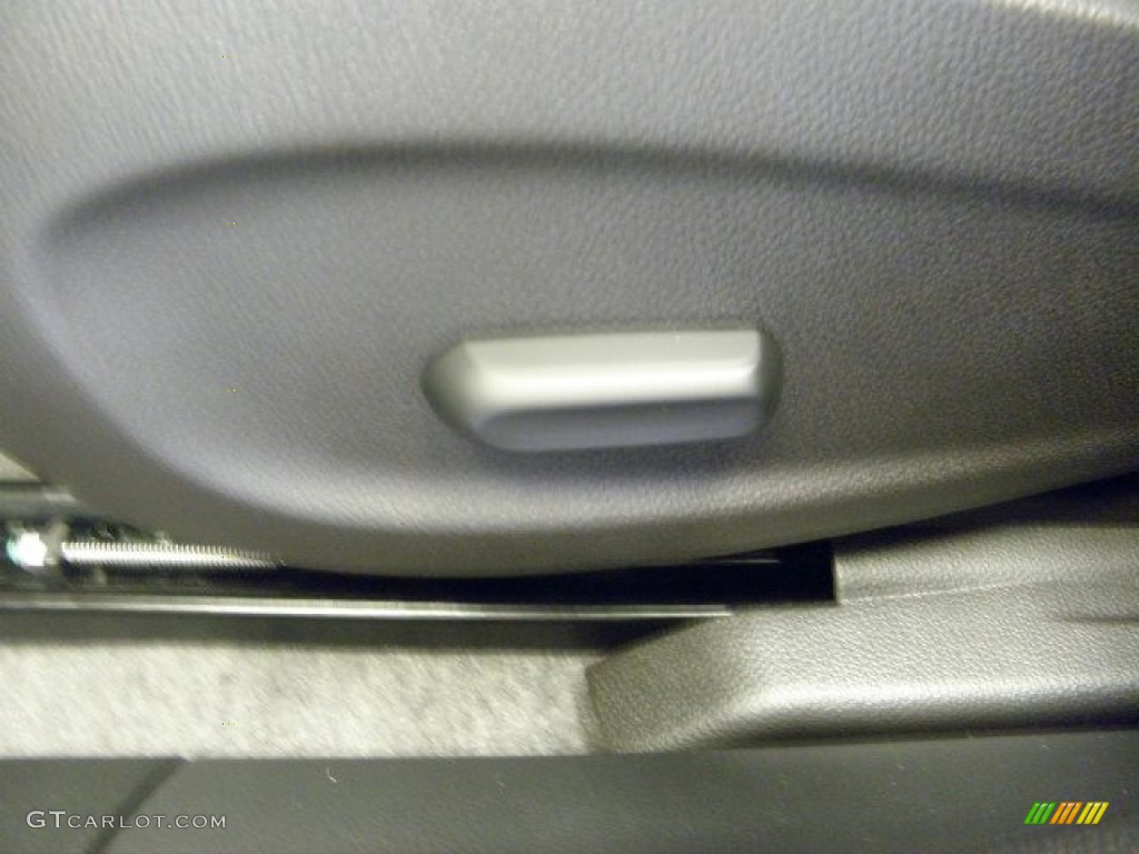 2013 Cruze LT/RS - Summit White / Jet Black photo #15