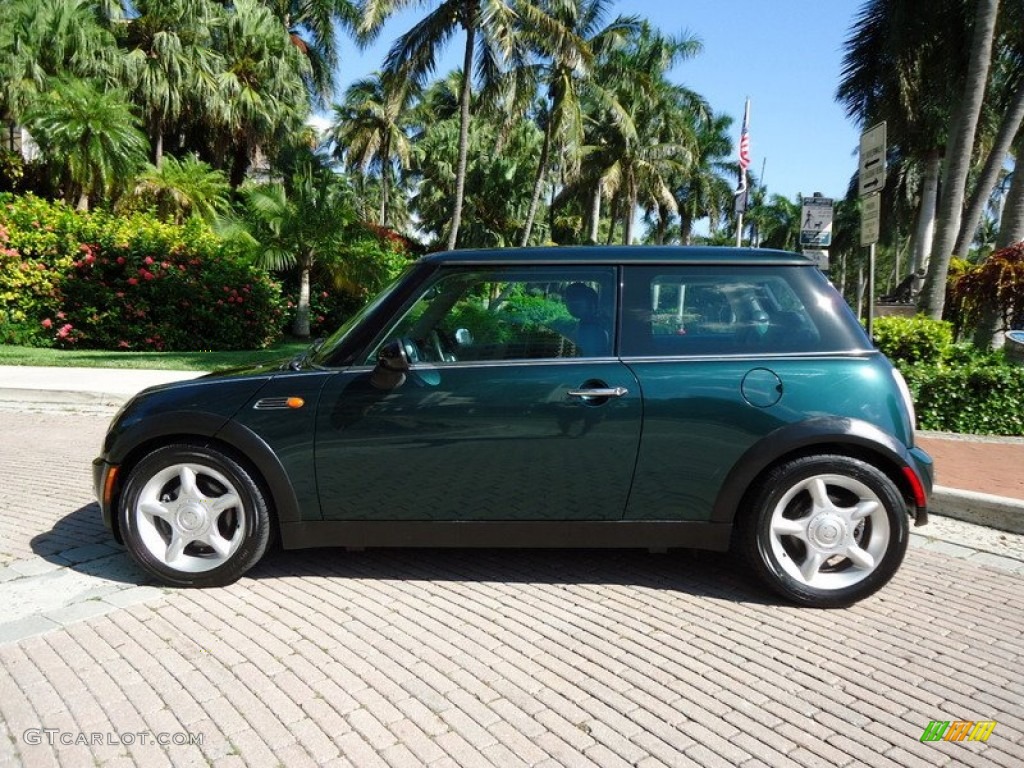 British Racing Green Metallic 2002 Mini Cooper Hardtop Exterior Photo #72434972
