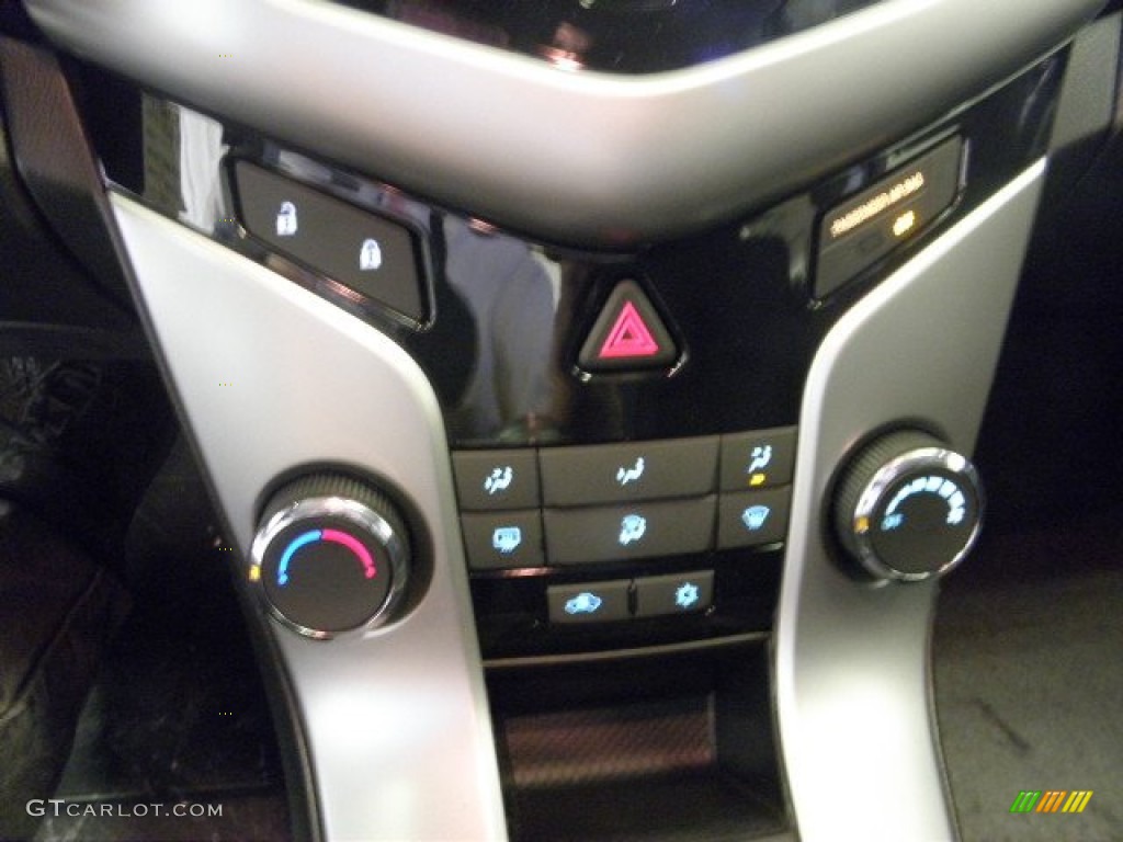 2013 Cruze LT/RS - Summit White / Jet Black photo #21
