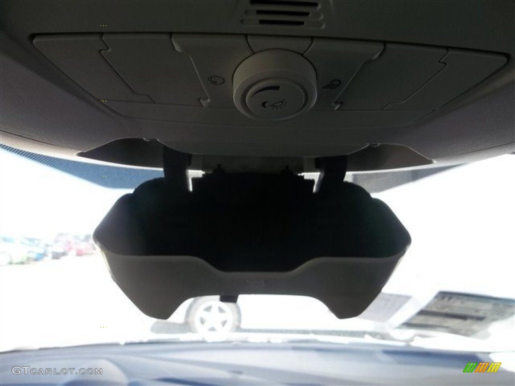 2013 Focus SE Sedan - Ingot Silver / Charcoal Black photo #36