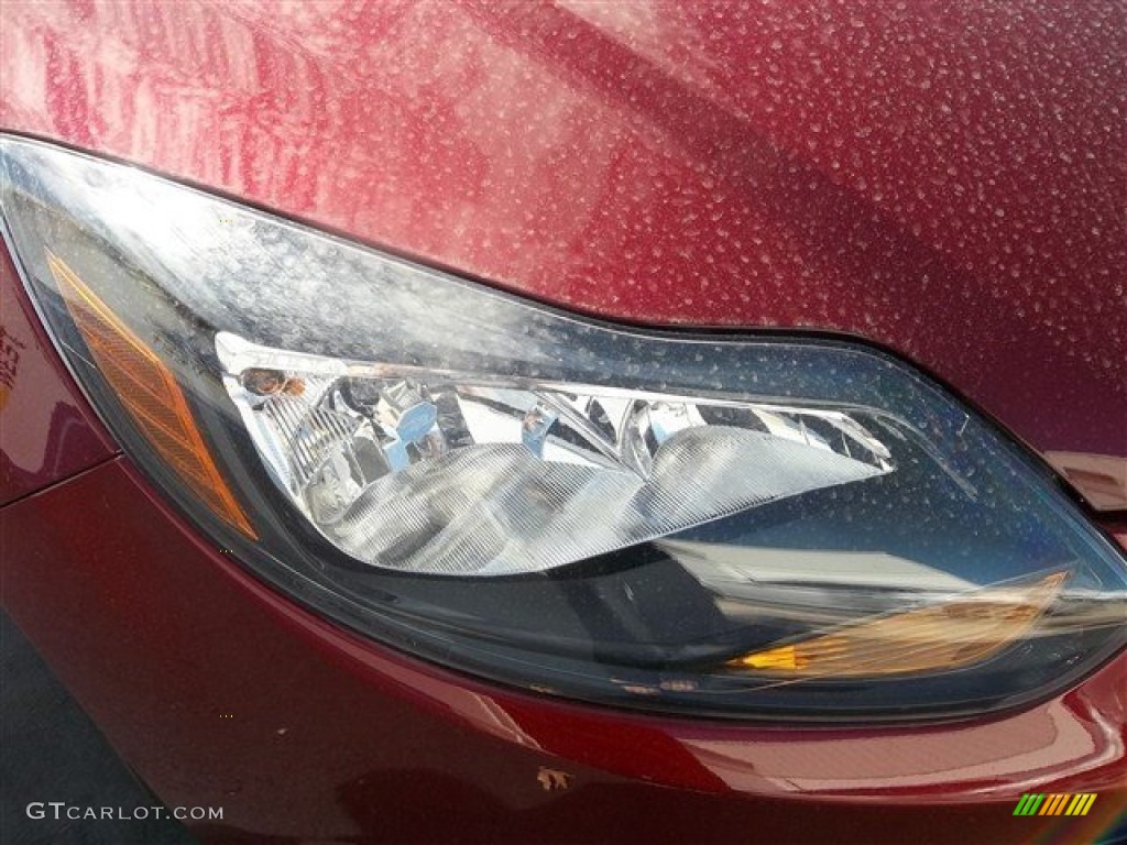 2013 Focus Titanium Hatchback - Ruby Red / Charcoal Black photo #17