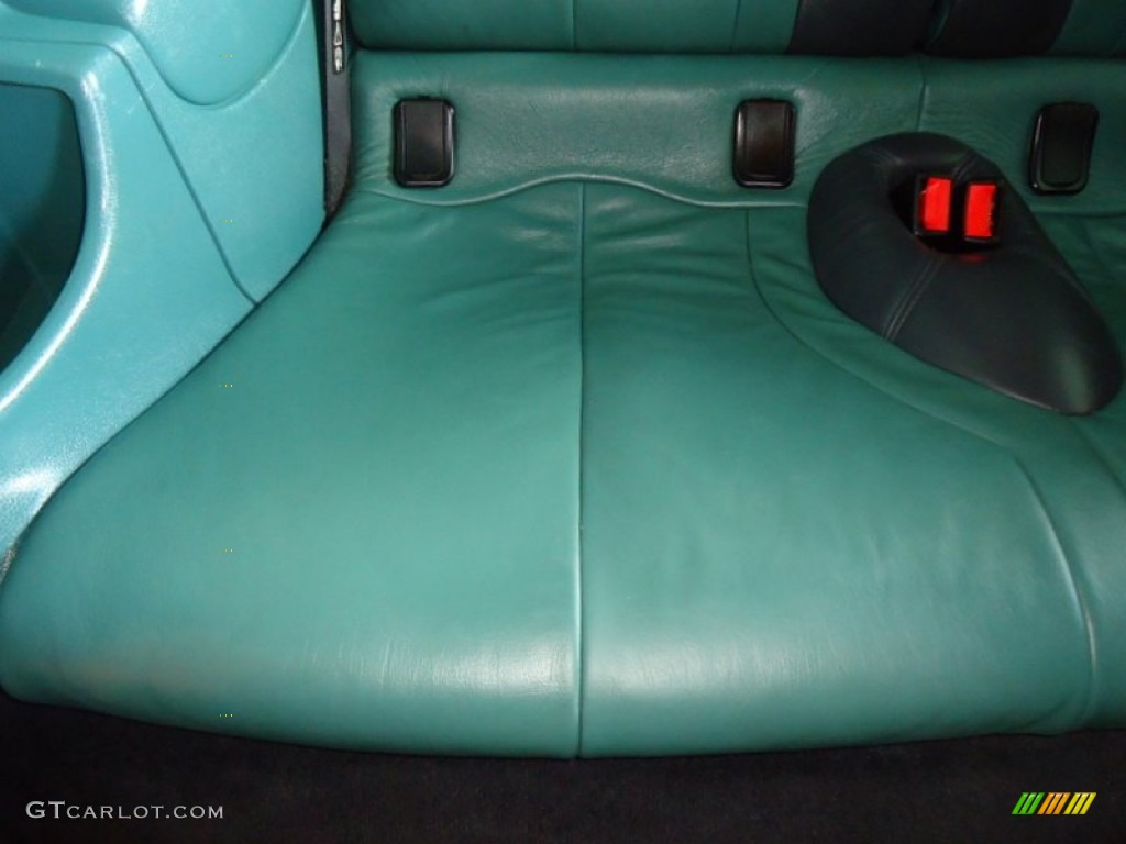 2002 Mini Cooper Hardtop Rear Seat Photo #72436034