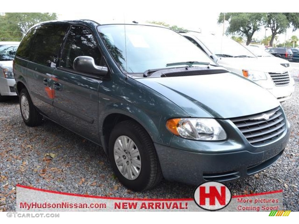2007 Town & Country  - Modern Blue Pearl / Medium Slate Gray photo #1