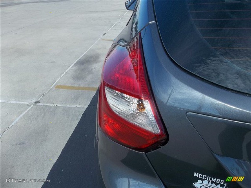 2013 Focus SE Hatchback - Sterling Gray / Medium Light Stone photo #7