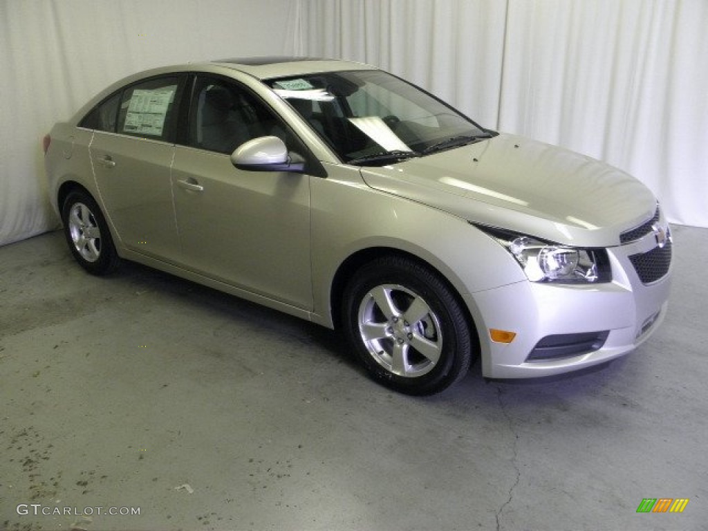 2013 Cruze LT - Champagne Silver Metallic / Medium Titanium photo #1