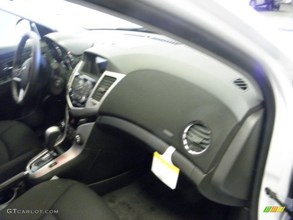 2013 Cruze LT/RS - Summit White / Jet Black photo #7