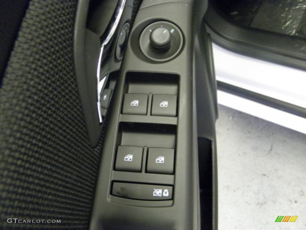 2013 Cruze LT/RS - Summit White / Jet Black photo #14