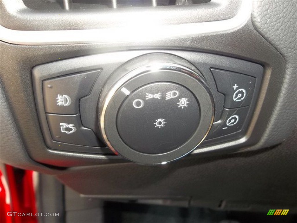 2013 Ford Focus ST Hatchback Controls Photo #72440187