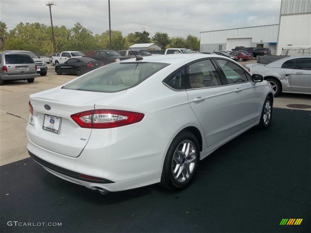 2013 Fusion SE - Oxford White / Dune photo #8