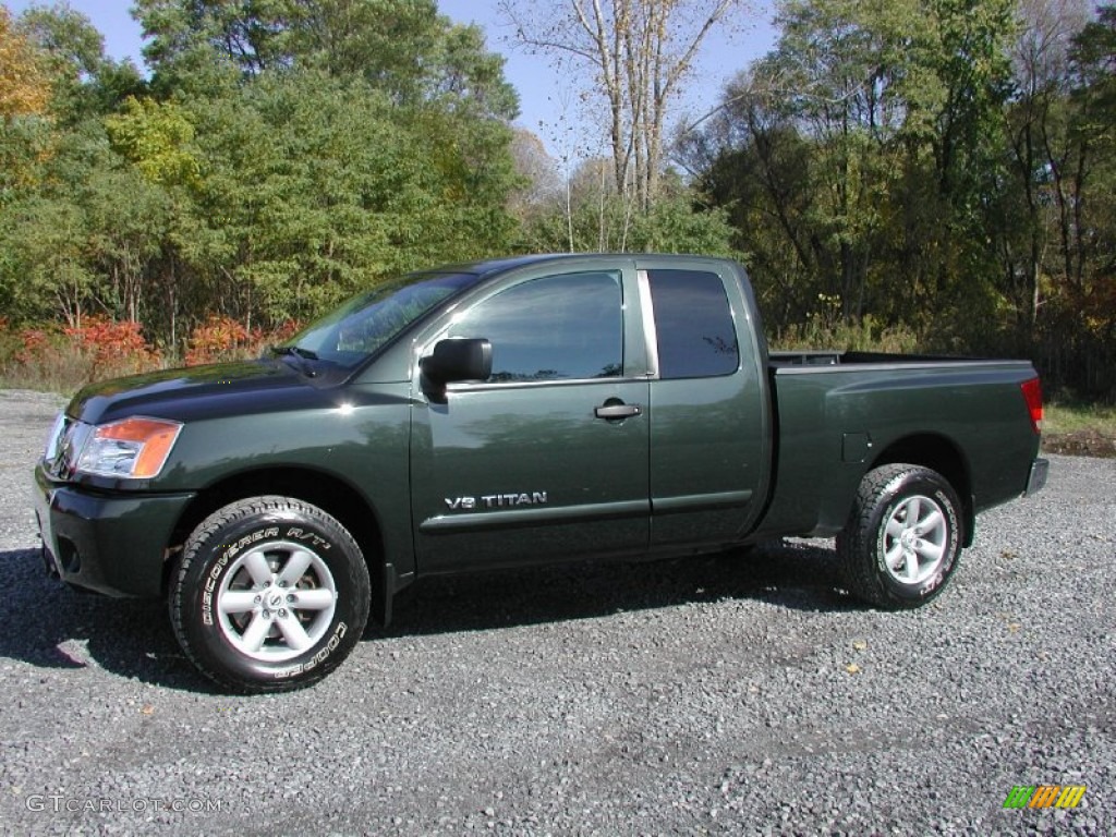 2008 Titan SE King Cab 4x4 - Timberline Green / Charcoal photo #2