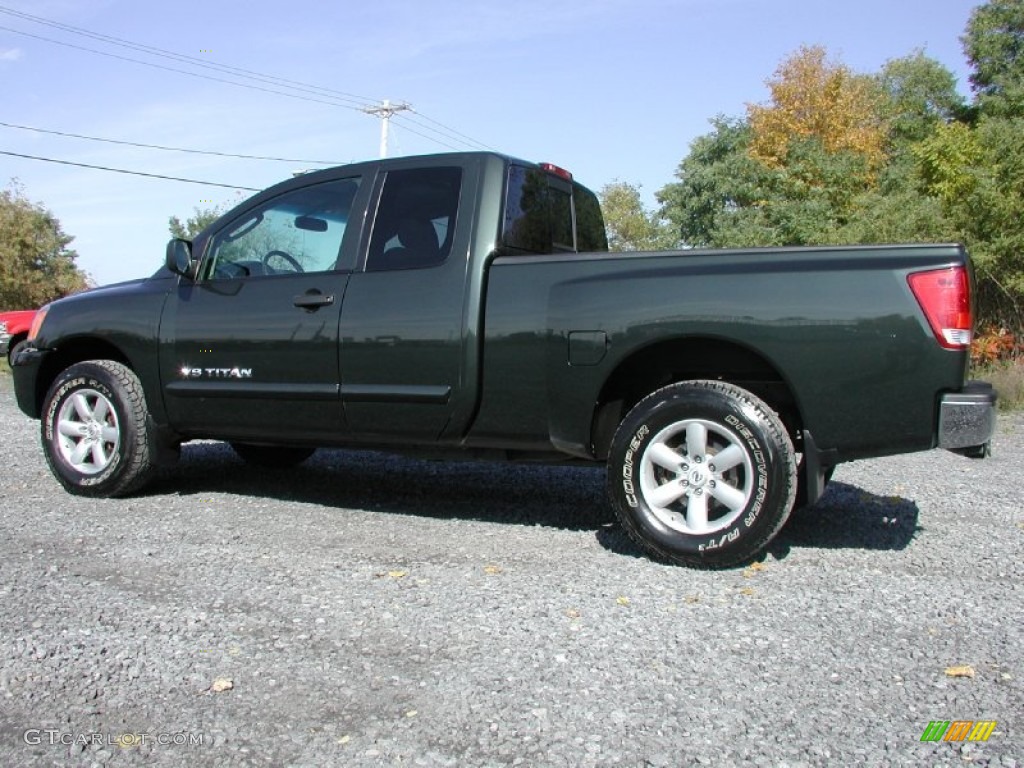 2008 Titan SE King Cab 4x4 - Timberline Green / Charcoal photo #5