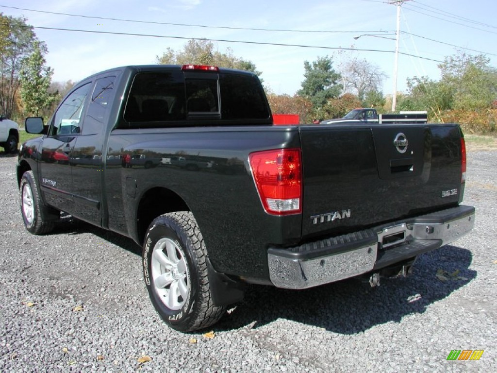2008 Titan SE King Cab 4x4 - Timberline Green / Charcoal photo #7