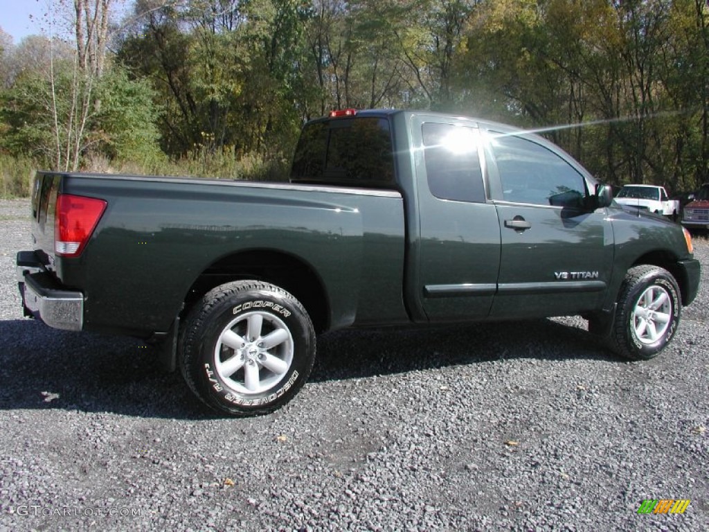 2008 Titan SE King Cab 4x4 - Timberline Green / Charcoal photo #11