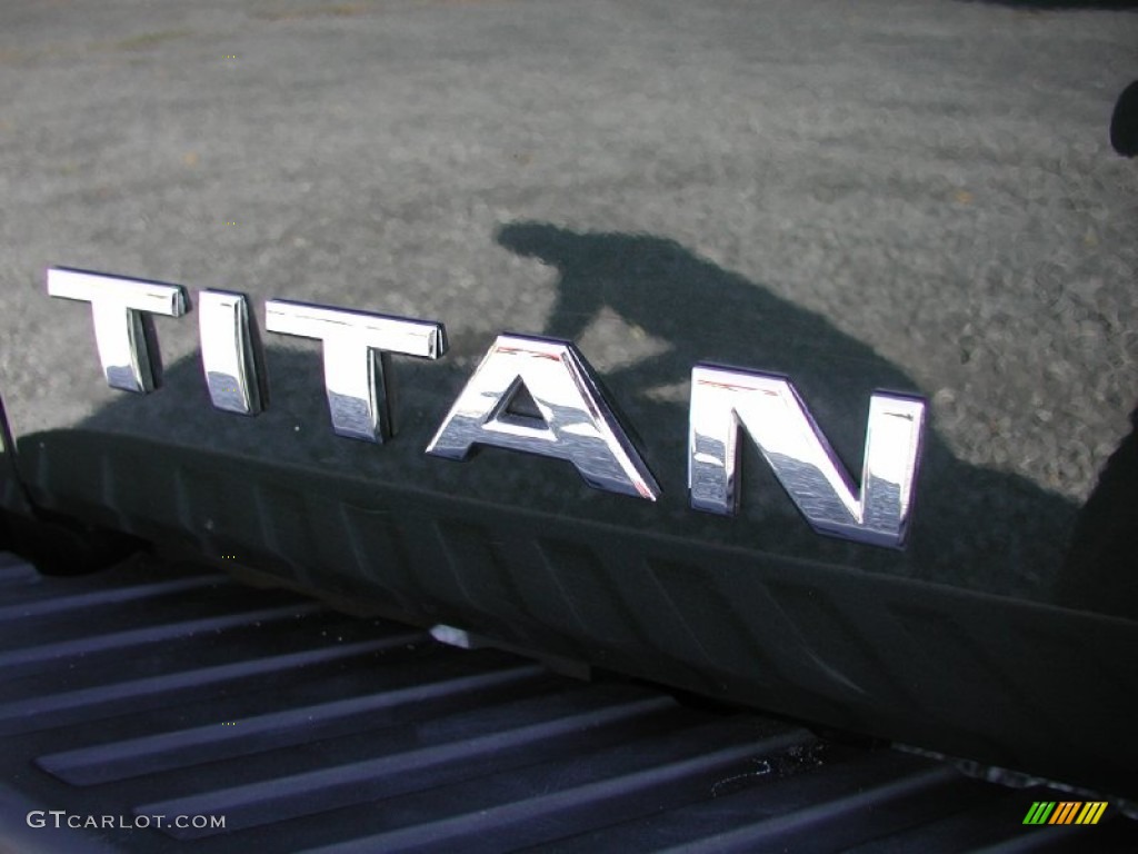 2008 Titan SE King Cab 4x4 - Timberline Green / Charcoal photo #28