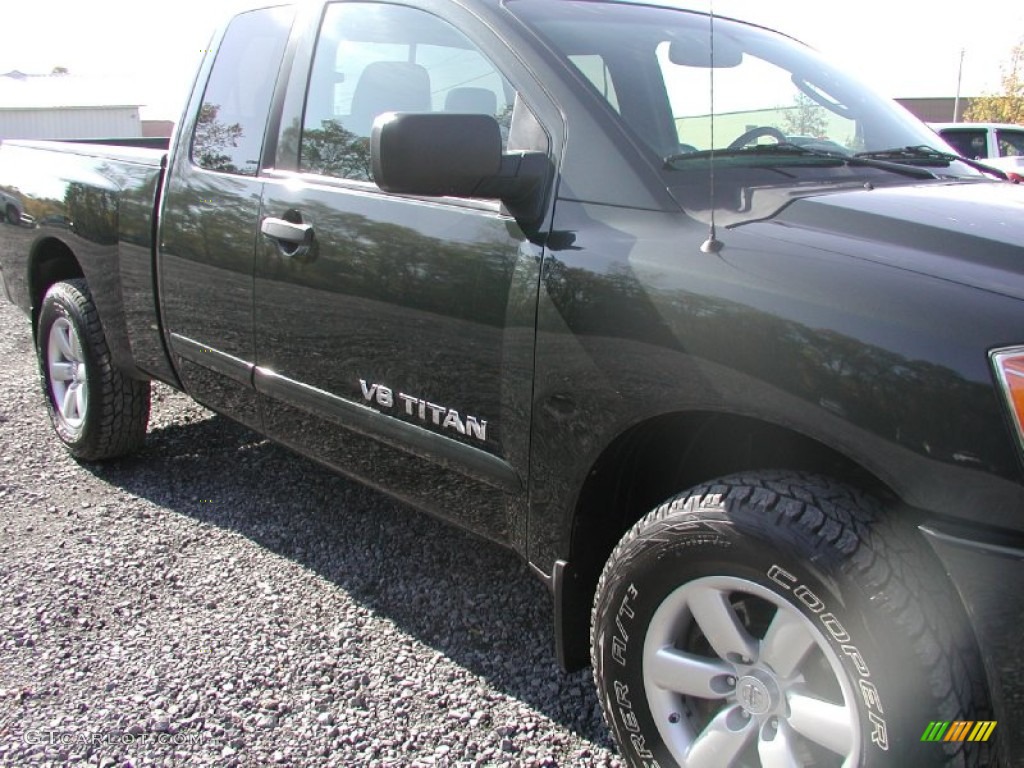 2008 Titan SE King Cab 4x4 - Timberline Green / Charcoal photo #34