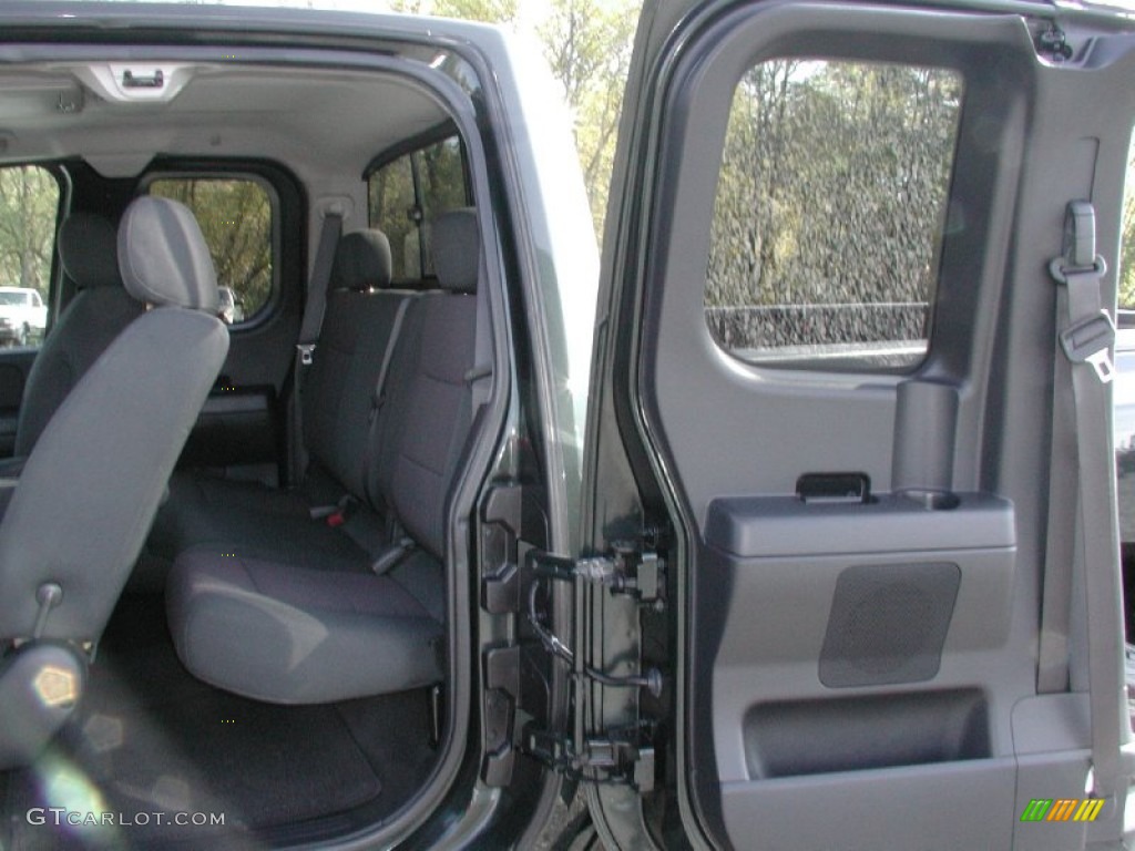 2008 Titan SE King Cab 4x4 - Timberline Green / Charcoal photo #39