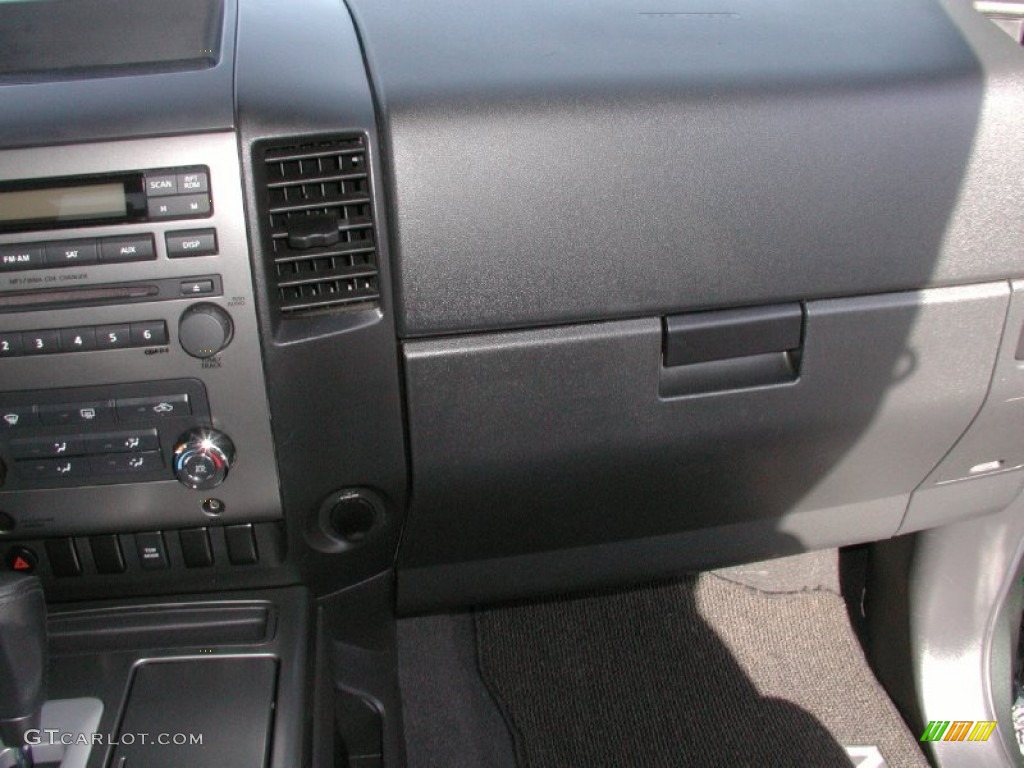 2008 Titan SE King Cab 4x4 - Timberline Green / Charcoal photo #56