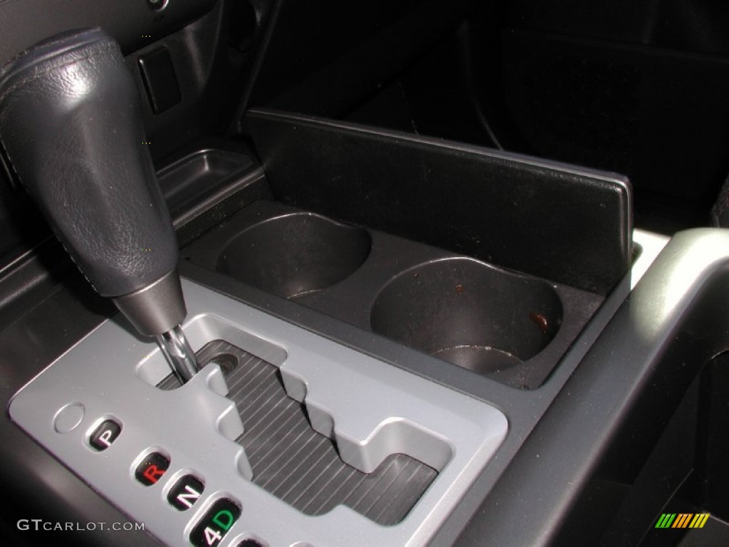 2008 Titan SE King Cab 4x4 - Timberline Green / Charcoal photo #72