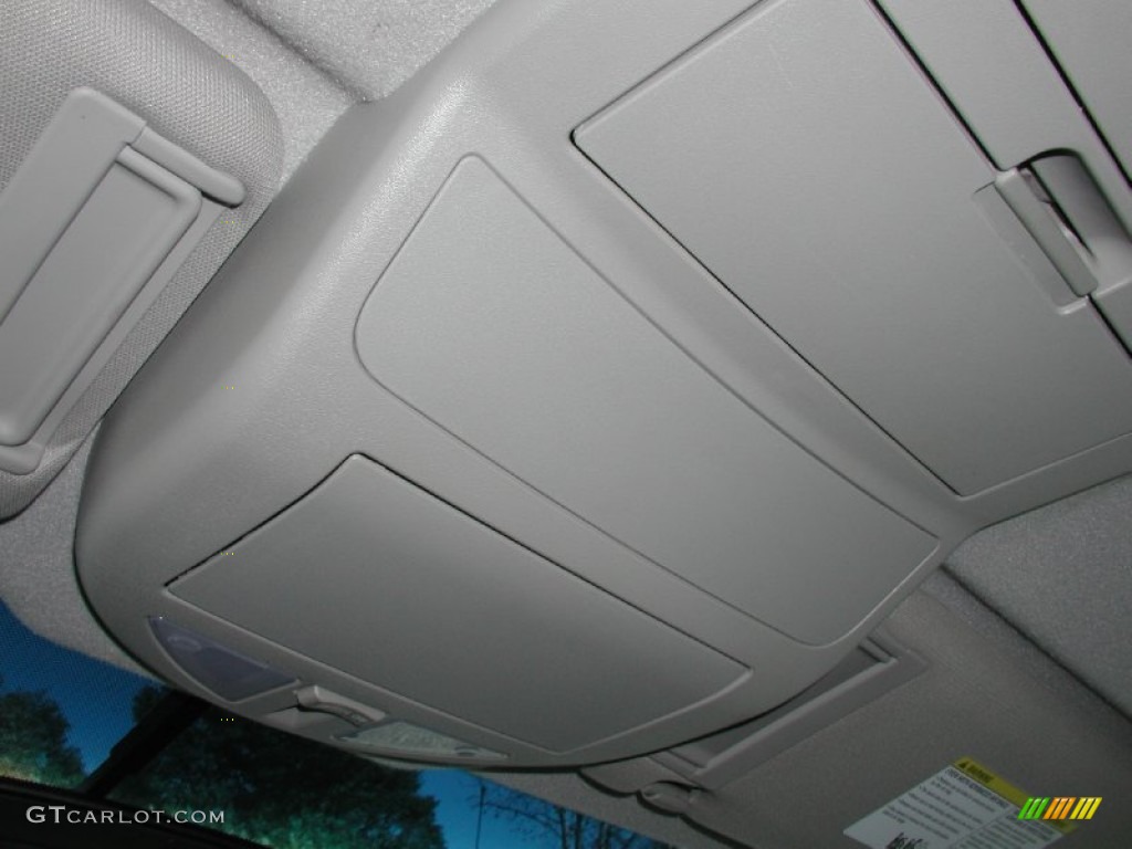 2008 Titan SE King Cab 4x4 - Timberline Green / Charcoal photo #73