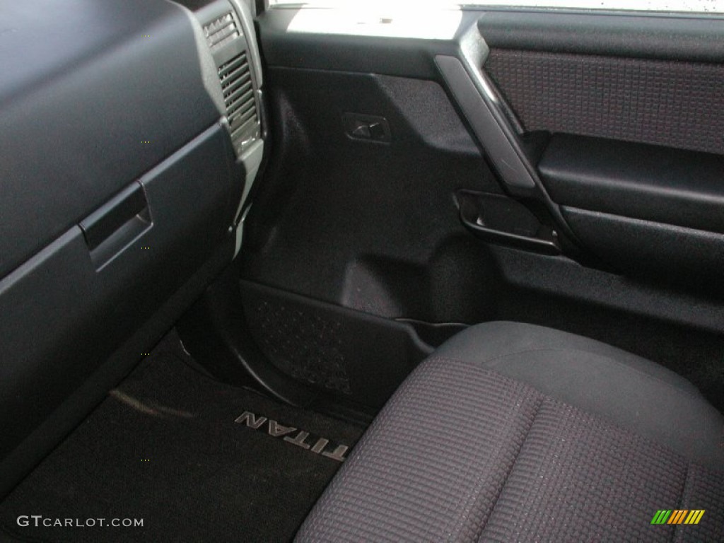2008 Titan SE King Cab 4x4 - Timberline Green / Charcoal photo #77