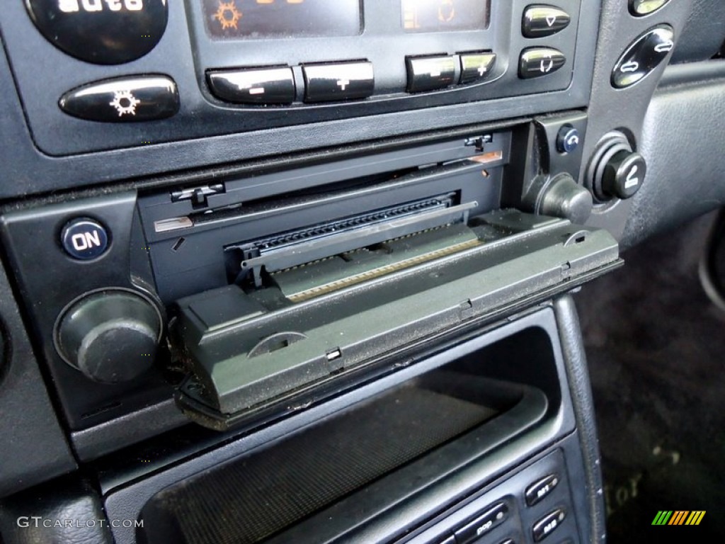 2000 Porsche Boxster S Audio System Photo #72443322