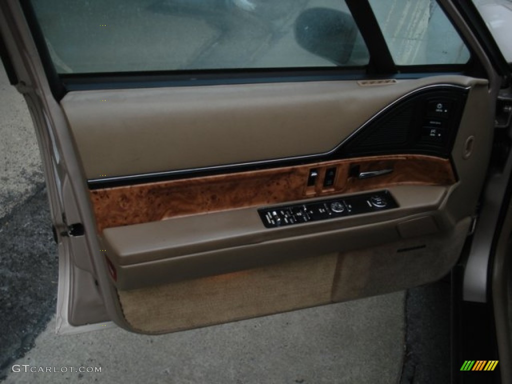 1993 Buick LeSabre Limited Sedan Beige Door Panel Photo #72444954