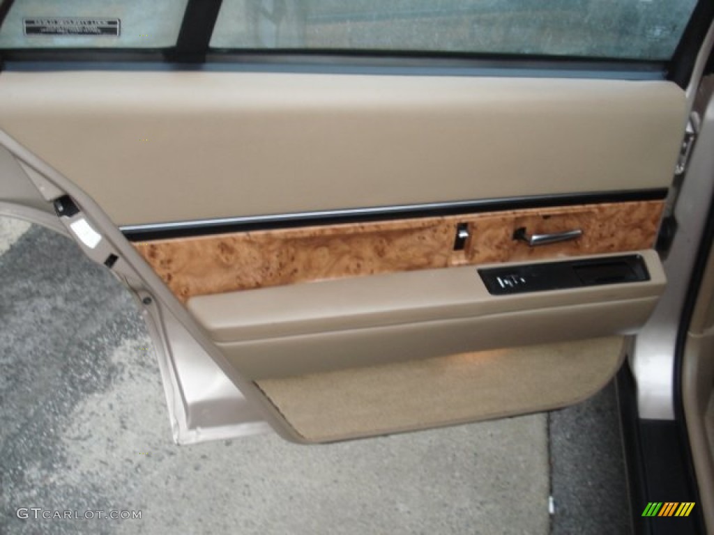 1993 Buick LeSabre Limited Sedan Beige Door Panel Photo #72444993