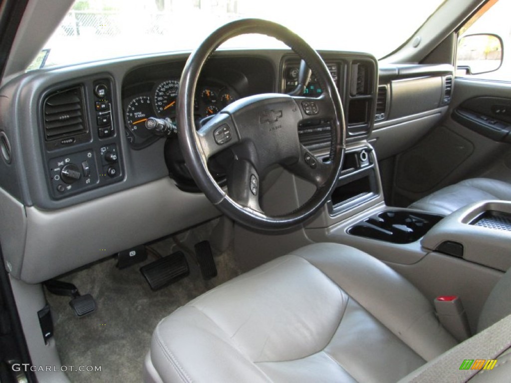 Gray/Dark Charcoal Interior 2003 Chevrolet Suburban 1500 LT 4x4 Photo #72446934
