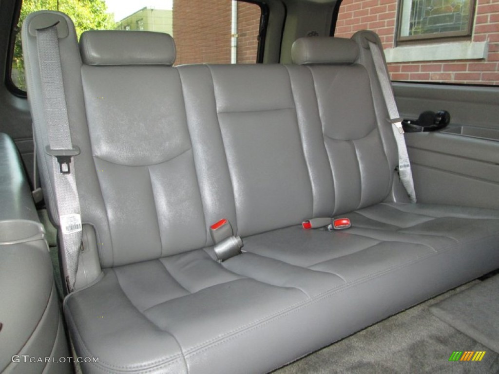 2003 Chevrolet Suburban 1500 LT 4x4 Rear Seat Photo #72447030