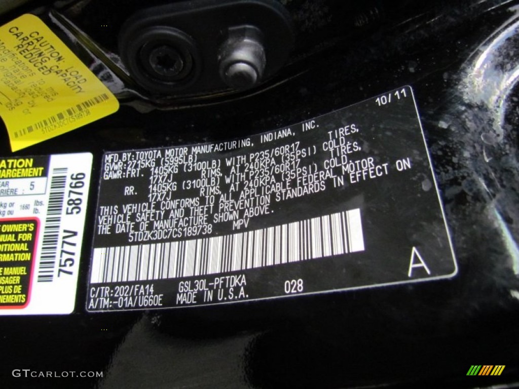 2012 Sienna V6 - Black / Light Gray photo #12