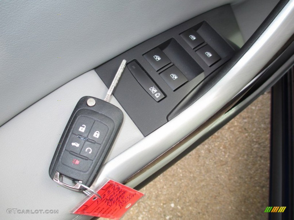 2013 Buick Verano FWD Controls Photo #72448882