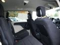 Stone White - Grand Caravan SE Photo No. 4