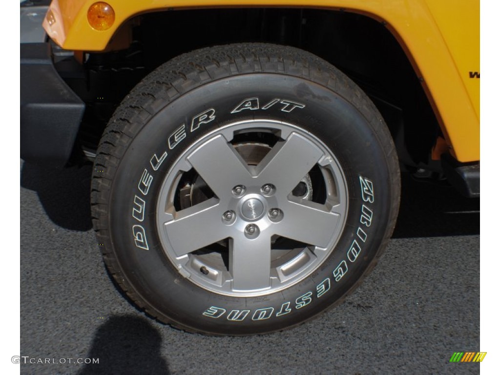 2012 Wrangler Sahara 4x4 - Dozer Yellow / Black photo #8