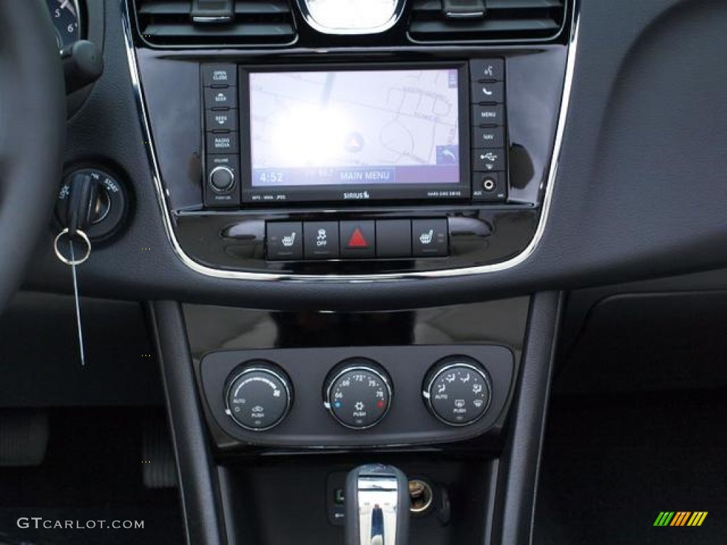 2013 Chrysler 200 Limited Convertible Controls Photo #72452498