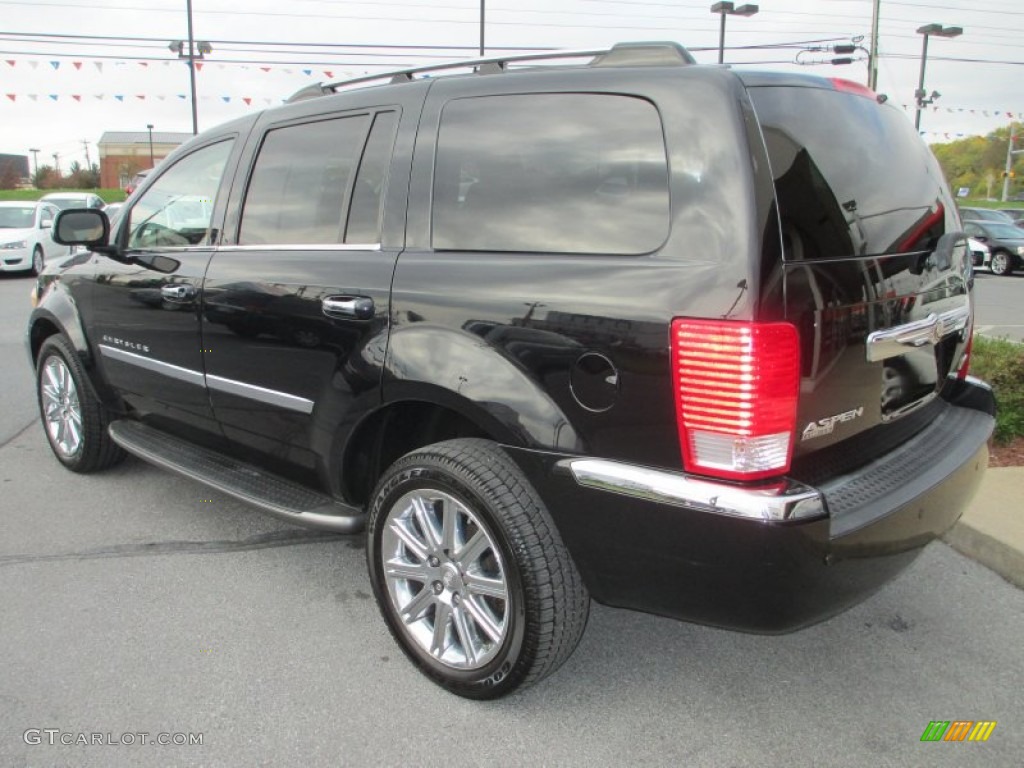 2007 Aspen Limited HEMI 4WD - Brilliant Black Crystal Pearl / Dark Khaki/Light Graystone photo #3