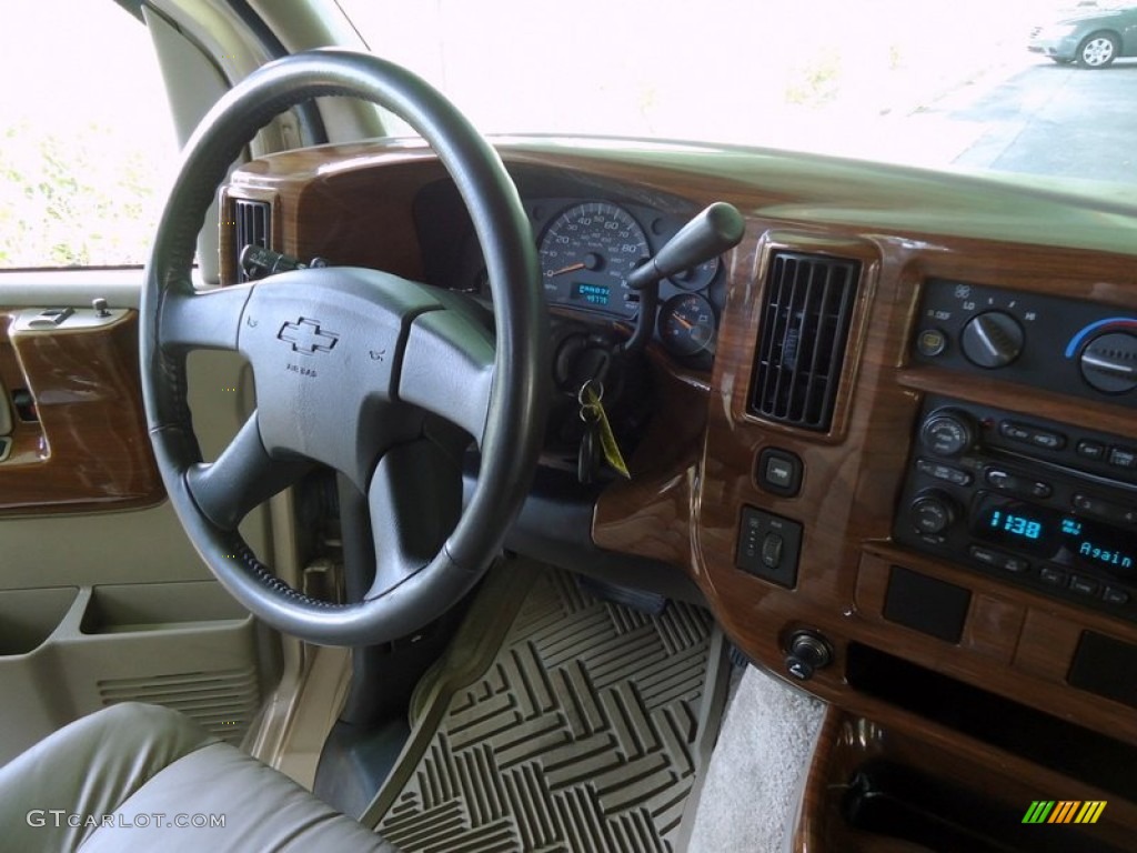 2005 Chevrolet Express 1500 Passenger Conversion Van Dashboard Photos
