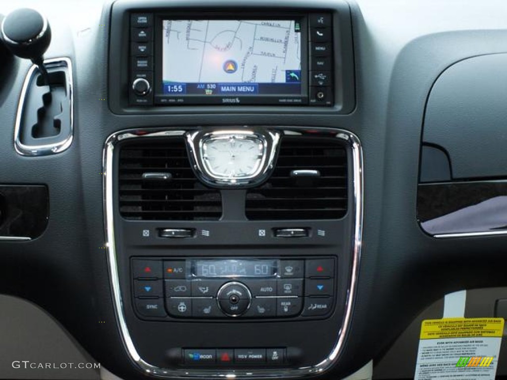 2013 Town & Country Touring - L - Crystal Blue Pearl / Black/Light Graystone photo #6