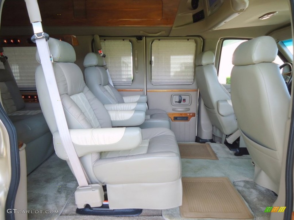 2005 Chevrolet Express 1500 Passenger Conversion Van Rear Seat Photo #72454986