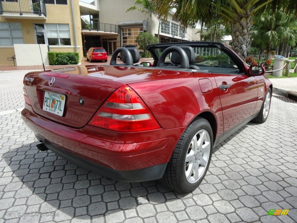 Firemist Red Metallic Mercedes-Benz SLK