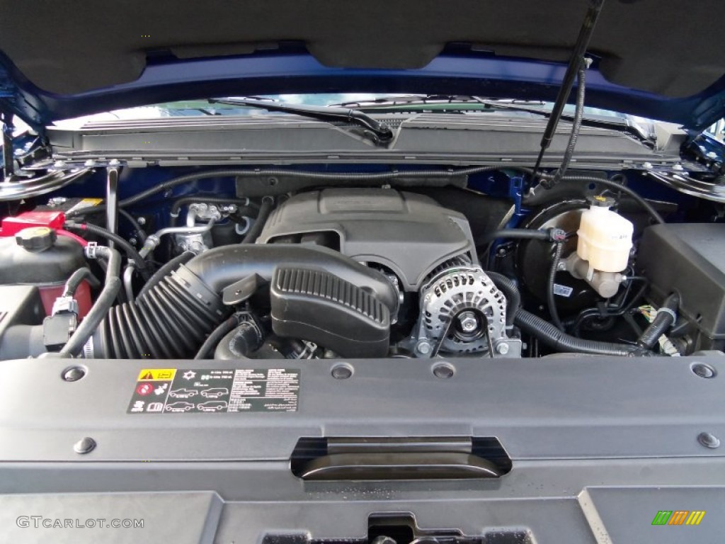 2013 Chevrolet Avalanche LS 4x4 Black Diamond Edition Engine Photos