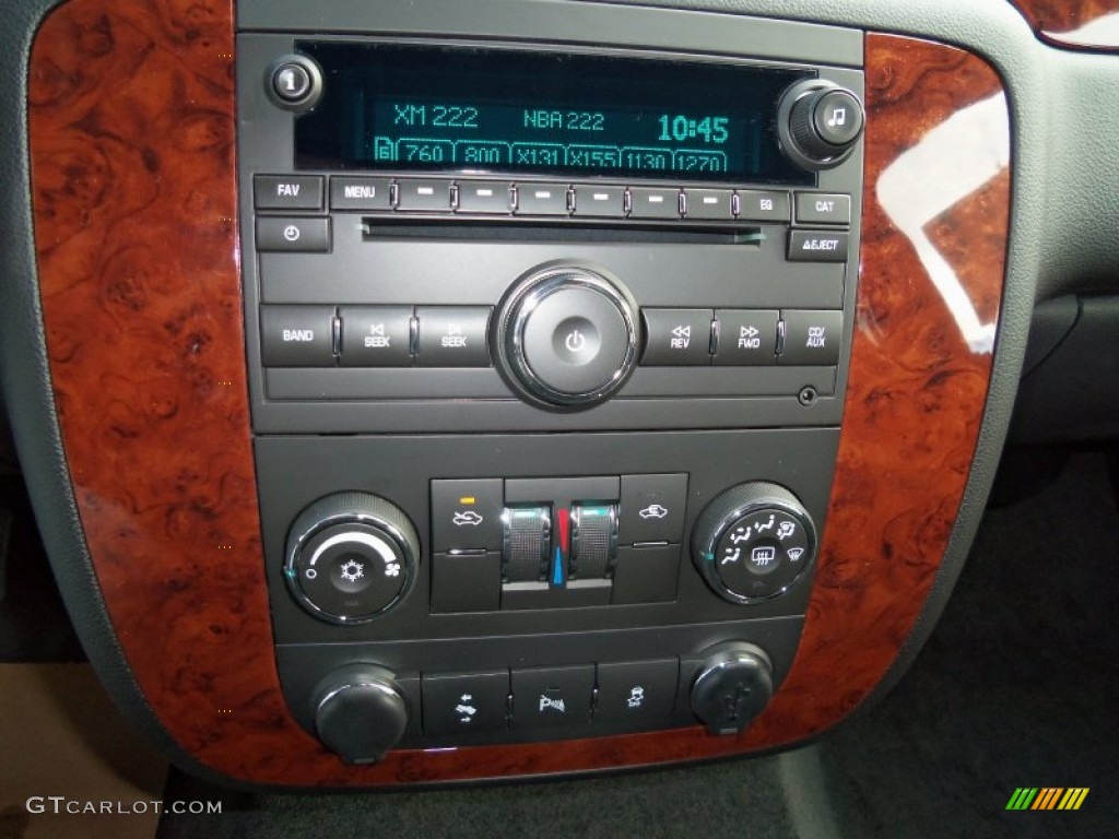 2013 Chevrolet Avalanche LS 4x4 Black Diamond Edition Controls Photo #72457371