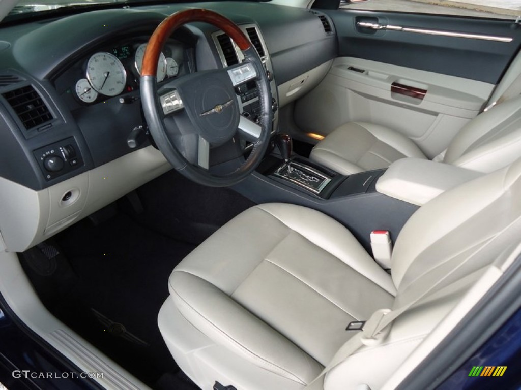 Dark Slate Gray/Light Graystone Interior 2005 Chrysler 300 Touring Photo #72457680
