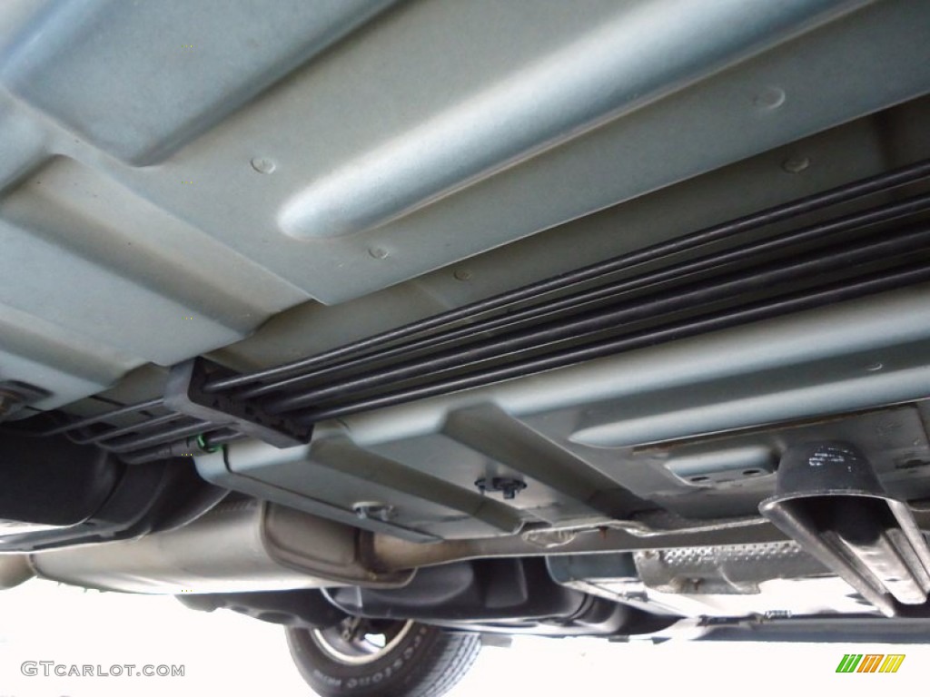 2005 Chrysler 300 Touring Undercarriage Photo #72458349