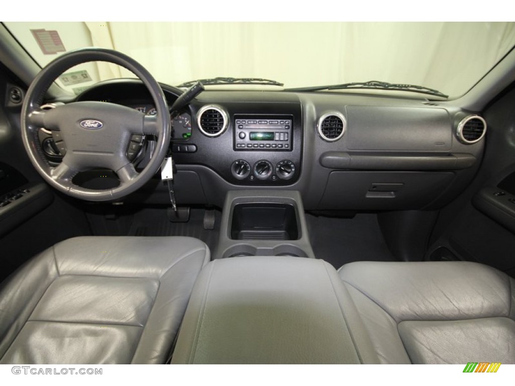 2003 Expedition XLT - Laser Red Tinted Metallic / Flint Grey photo #4