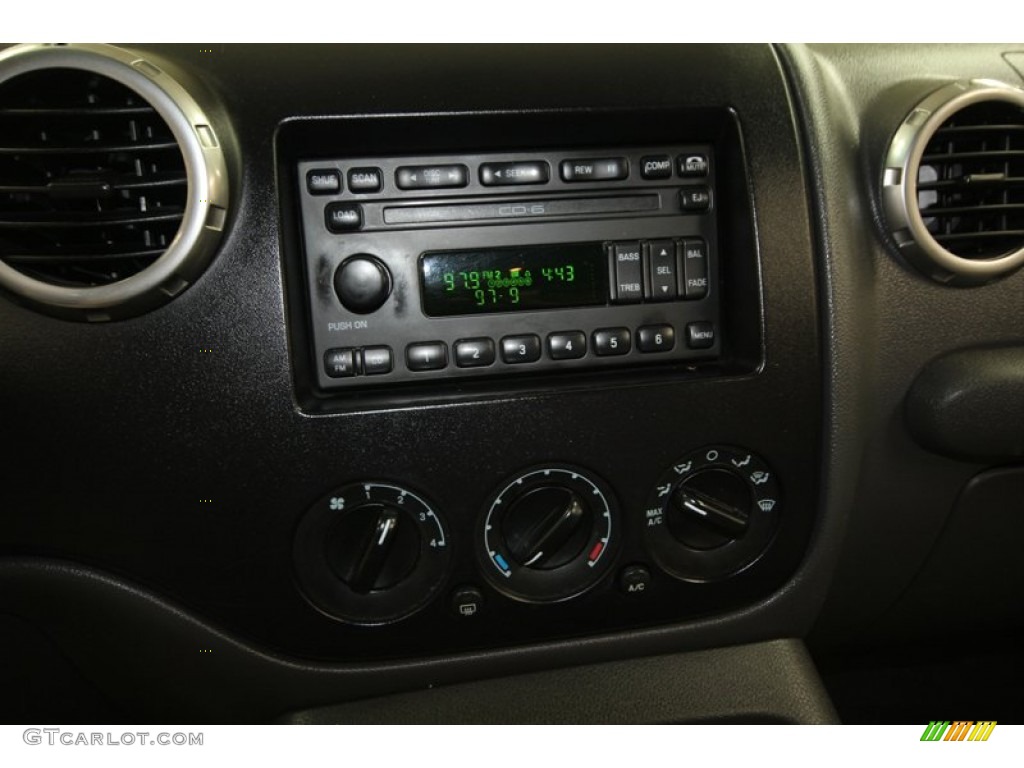 2003 Expedition XLT - Laser Red Tinted Metallic / Flint Grey photo #23