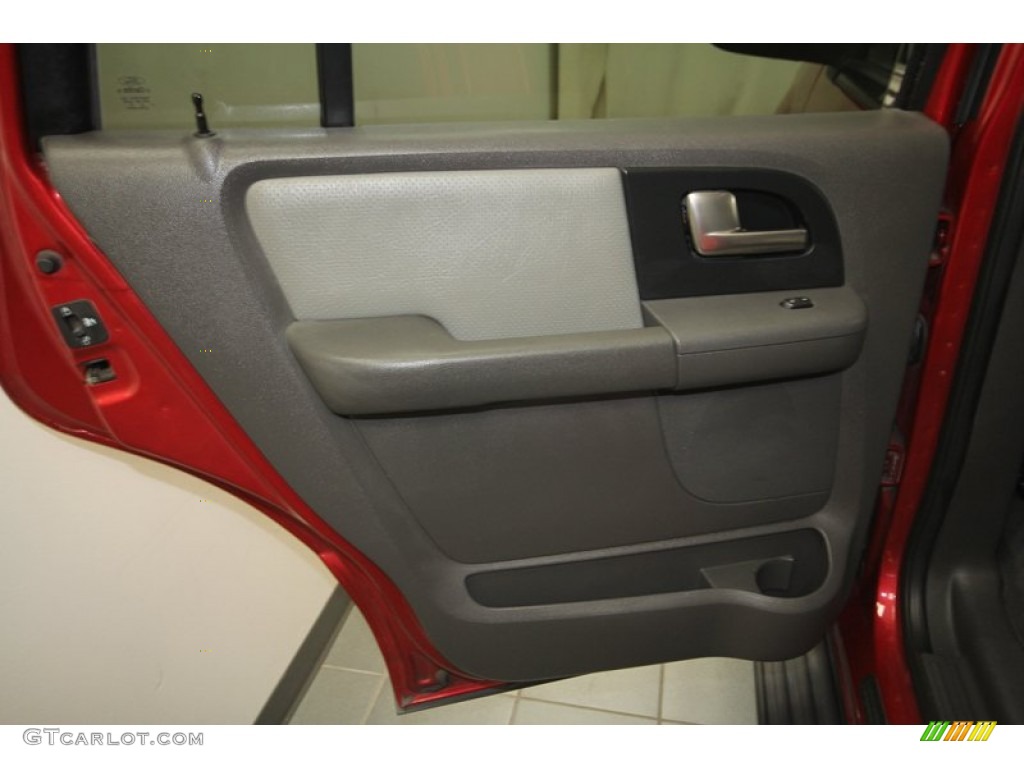 2003 Expedition XLT - Laser Red Tinted Metallic / Flint Grey photo #29