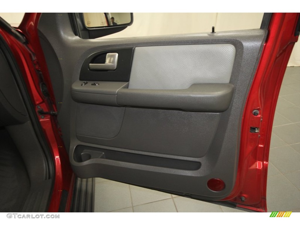 2003 Expedition XLT - Laser Red Tinted Metallic / Flint Grey photo #39