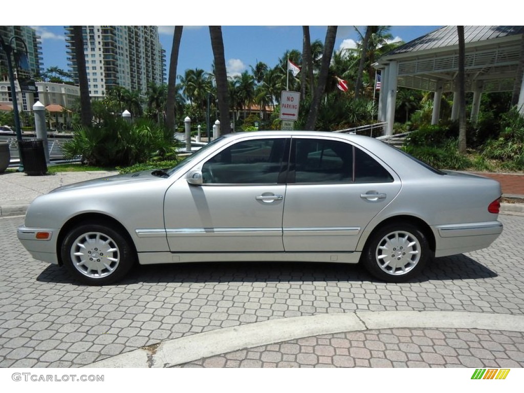 Brilliant Silver Metallic 2000 Mercedes-Benz E 320 4Matic Sedan Exterior Photo #72462205